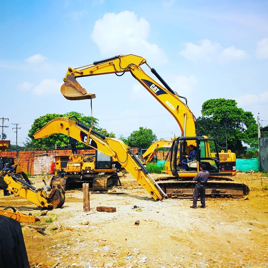Reparación Integral especializado en maquinaria pesada — CR Project S.A.S Colombia